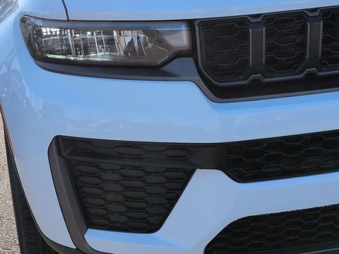New 2026 Jeep Grand Cherokee Altitude RWD image 9