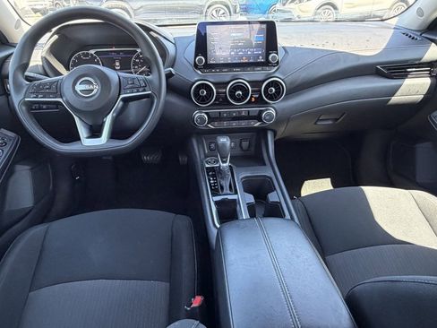 Used 2024 Nissan Sentra SV FWD image 9