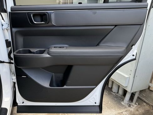 Used 2025 Hyundai Santa Fe Calligraphy image 25