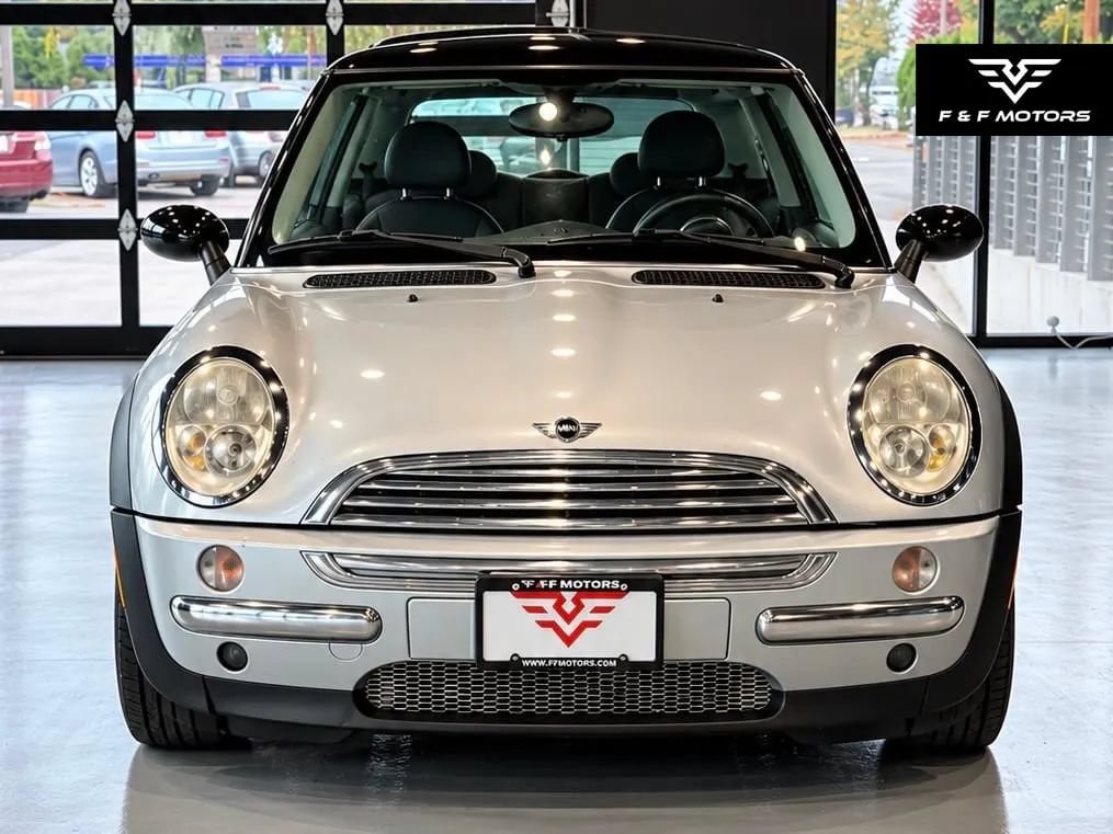 Used 2002 MINI Cooper Hardtop FWD image 5