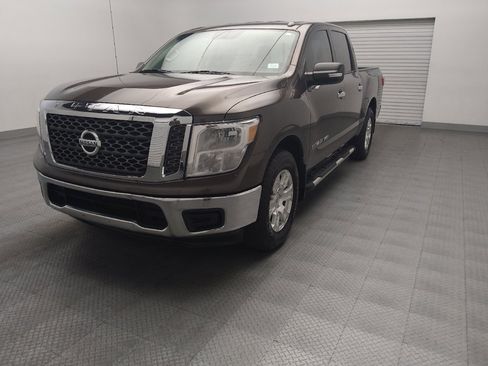 Used 2018 Nissan Titan SV RWD image 15
