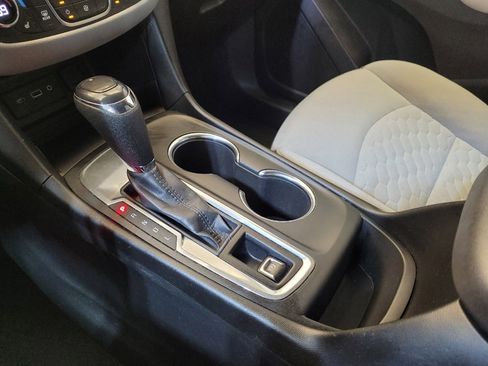 Used 2020 Chevrolet Equinox LT image 26