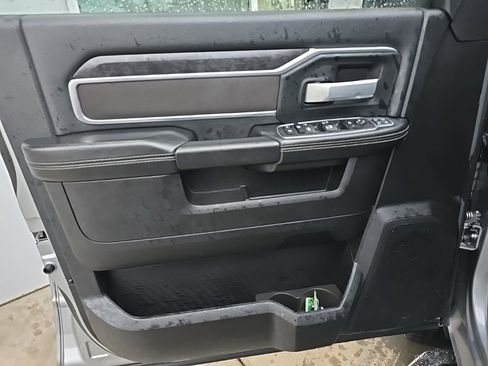 Used 2024 RAM 2500 Big Horn image 24
