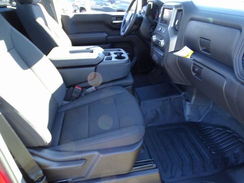 Used 2025 GMC Sierra 1500 Pro w/ Pro Value Package image 8