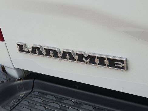 Used 2024 RAM 2500 Laramie w/ Safety Group AWD/4WD image 9