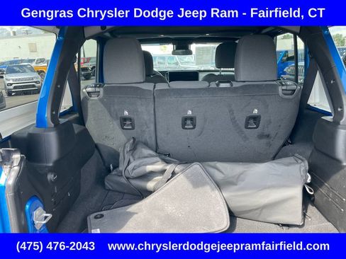 Certified 2025 Jeep Wrangler Unlimited Sahara AWD/4WD image 32