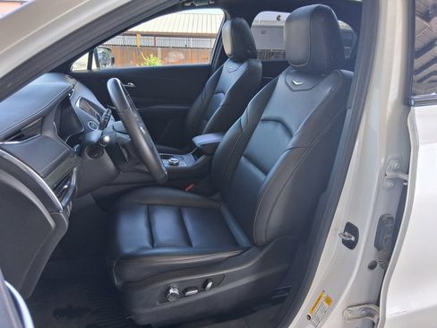 Used 2023 Cadillac XT4 Sport w/ Enhanced Visibility Package FWD image 18