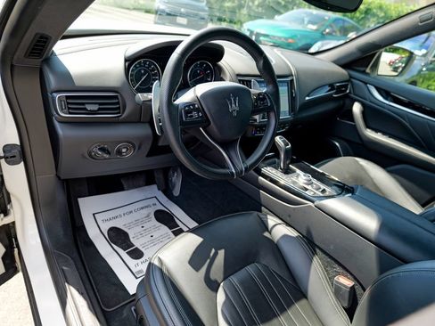Used 2023 Maserati Levante Modena AWD/4WD image 21