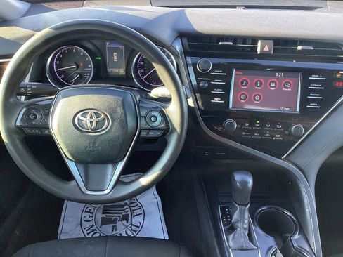 Used 2018 Toyota Camry LE w/ Convenience Package image 16