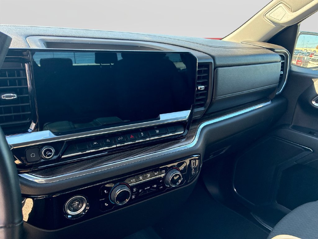 Used 2024 Chevrolet Silverado 1500 RST AWD/4WD image 14