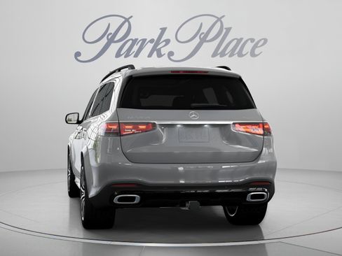 Used 2026 Mercedes-Benz GLS 450 4MATIC image 15