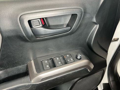 Used 2021 Toyota Tacoma SR5 image 14