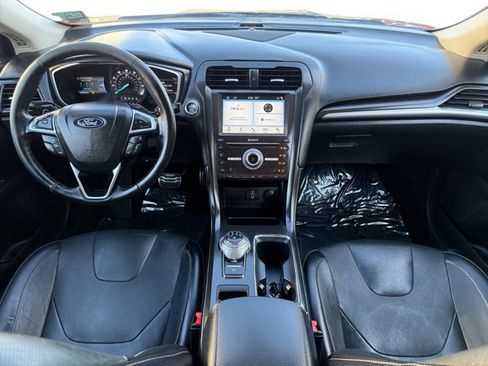 Used 2018 Ford Fusion Titanium AWD/4WD image 13
