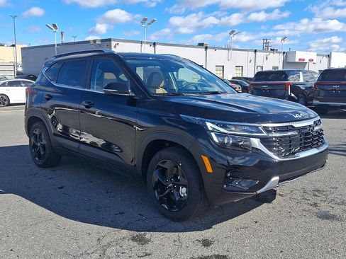 New 2026 Kia Seltos EX image 2