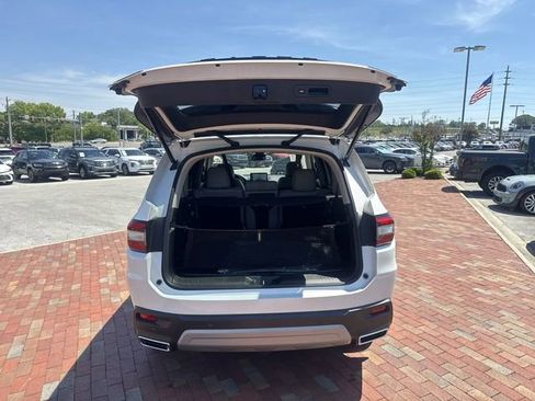 Certified 2023 Honda Pilot Touring image 28