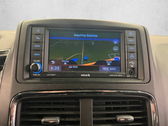 Used 2018 Dodge Grand Caravan SE FWD image 12