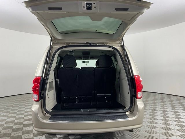 Used 2016 Dodge Grand Caravan SE w/ Quick Order Package 29E SE FWD image 8