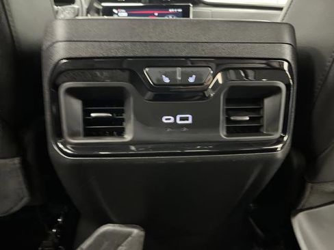 Used 2025 GMC Sierra 3500 AT4 w/ AT4 Premium Plus Package image 36