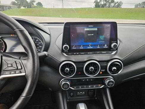 Used 2025 Nissan Sentra SV w/ All-Weather Package FWD image 17
