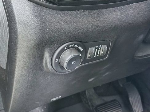 Used 2024 Jeep Compass Latitude w/ Altitude Special Edition AWD/4WD image 13