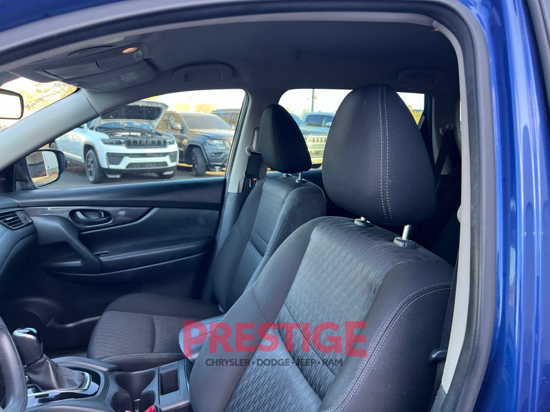 Used 2020 Nissan Rogue S FWD image 28