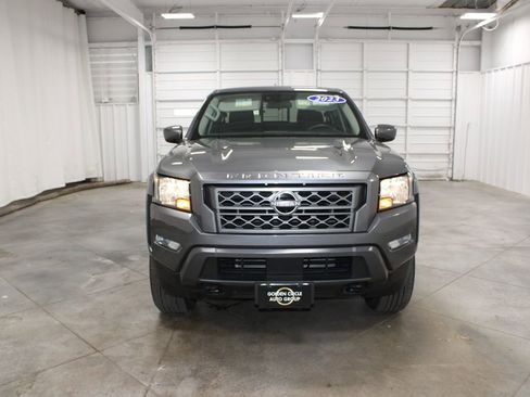 Used 2023 Nissan Frontier SV w/ SV Convenience Package AWD/4WD image 3