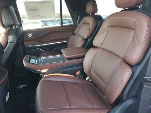 New 2026 Lincoln Navigator Reserve image 31