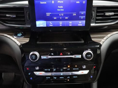 Used 2021 Ford Explorer Limited w/ Equipment Group 301A image 15