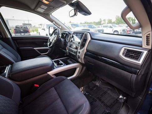 Used 2021 Nissan Titan SV w/ SV Convenience Package AWD/4WD image 22