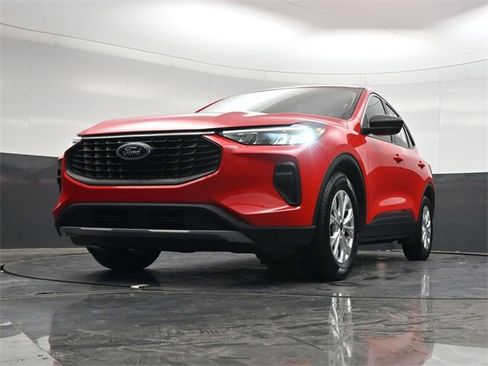 Used 2024 Ford Escape Active w/ Cold Weather Package image 29