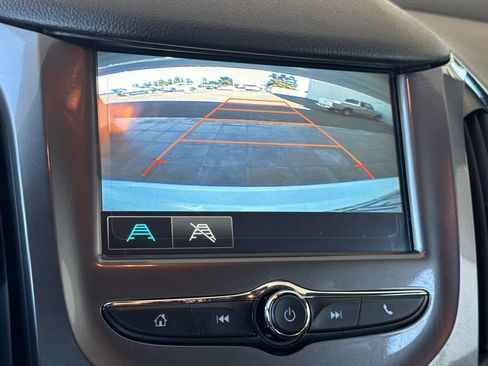 Used 2017 Chevrolet Cruze LT w/ Convenience Package FWD image 19
