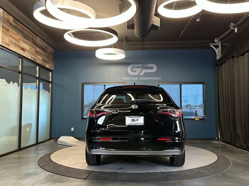 Used 2026 Honda HR-V EX-L image 4