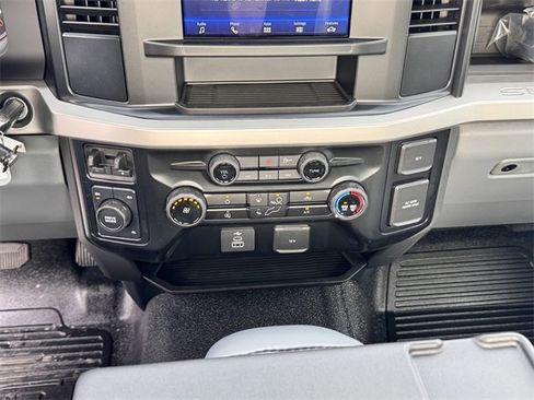New 2025 Ford F350 XL w/ XL Chrome Package image 17