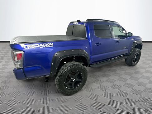Used 2022 Toyota Tacoma TRD Off-Road w/ TRD Premium Off Road Package AWD/4WD image 8