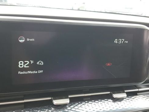 Used 2022 Kia Carnival SX Prestige FWD image 16