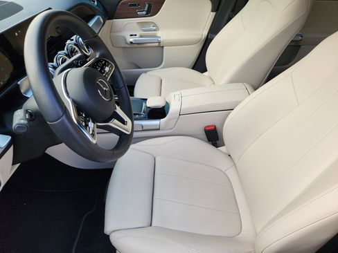 Certified 2023 Mercedes-Benz EQB 300 4MATIC image 14