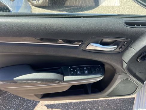 Used 2023 Chrysler 300 S w/ Comfort Group RWD image 16