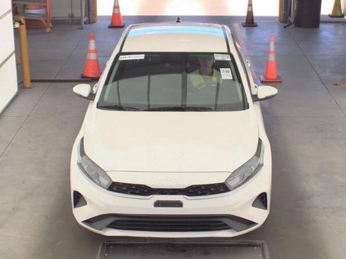 Used 2024 Kia Forte LXS w/ LXS Technology Package FWD image 2