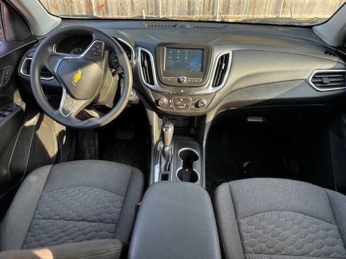 Used 2018 Chevrolet Equinox LT image 25