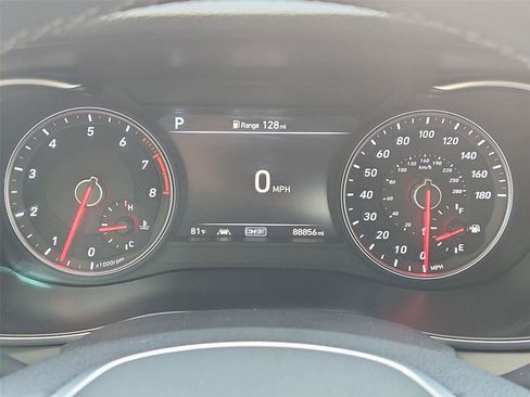 Used 2020 Genesis G70 3.3T w/ Elite Package RWD image 12