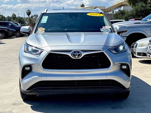 Used 2023 Toyota Highlander XLE image 7