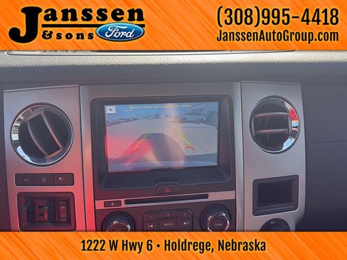 Used 2017 Ford Expedition XLT w/ Equipment Group 202A AWD/4WD image 20