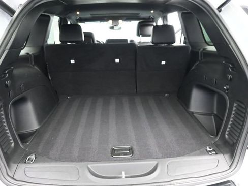 Used 2022 Jeep Grand Cherokee Limited image 6