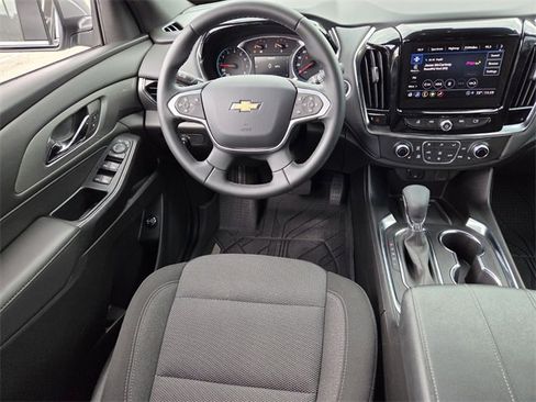 Certified 2024 Chevrolet Traverse LT image 16