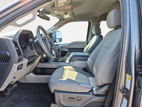 Used 2022 Ford F350 XLT w/ Black Appearance Package image 22