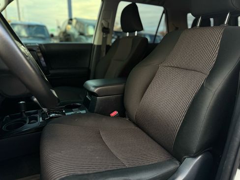 Used 2022 Toyota 4Runner TRD Off-Road image 12