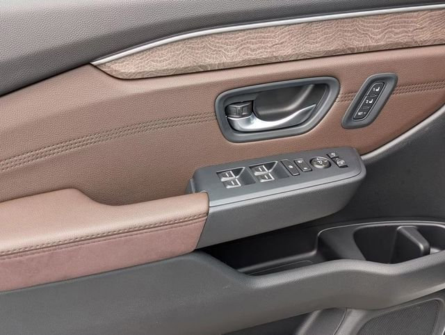New 2026 Honda Pilot Elite image 13