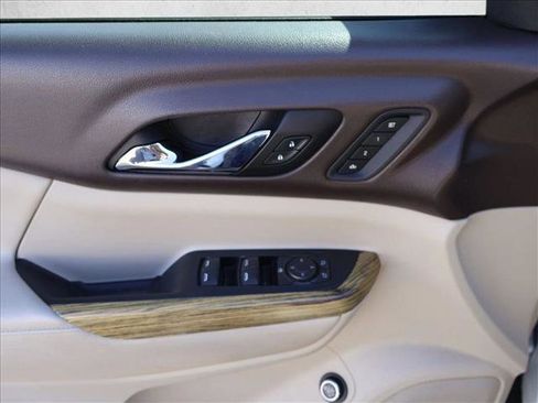 Used 2017 GMC Acadia Denali w/ LPO, Floor Liner Package AWD/4WD image 10
