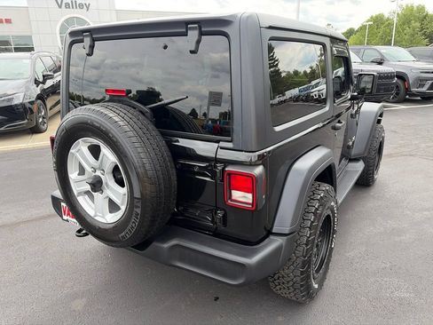 Certified 2018 Jeep Wrangler Sport AWD/4WD image 7