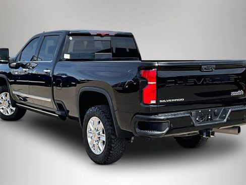 Used 2024 Chevrolet Silverado 3500 High Country w/ Technology Package AWD/4WD image 4